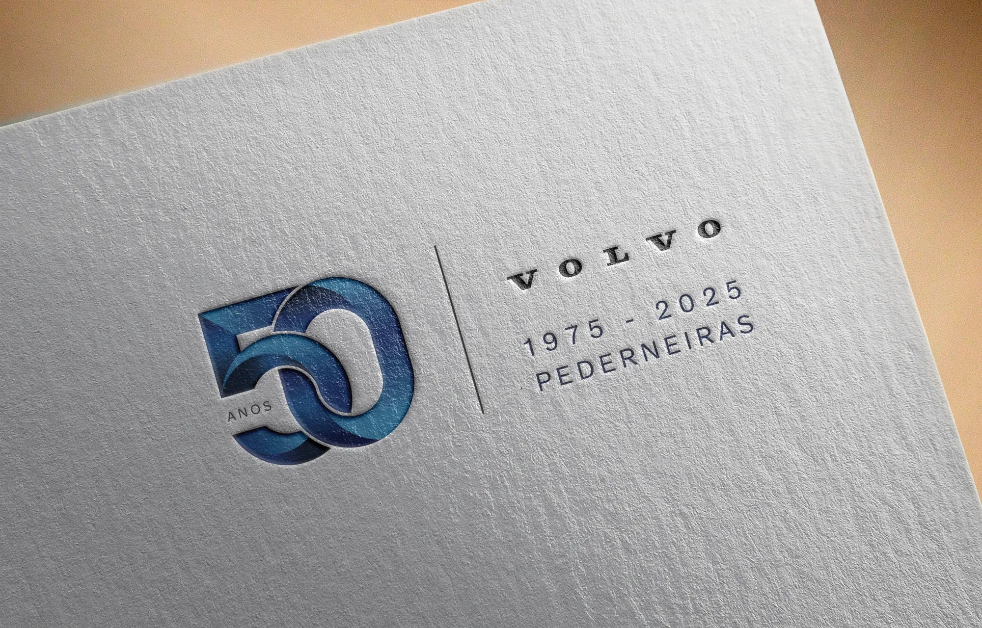 Brandbook dos 50 anos da Volvo CE